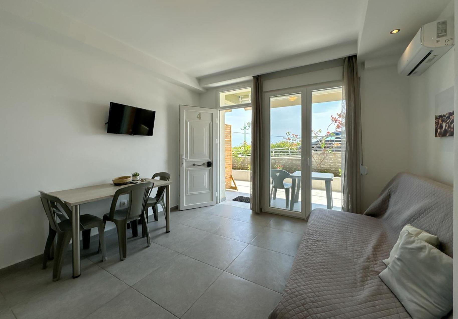 Blue Horizon 6 Apartman Nea Kallikrateia Kültér fotó