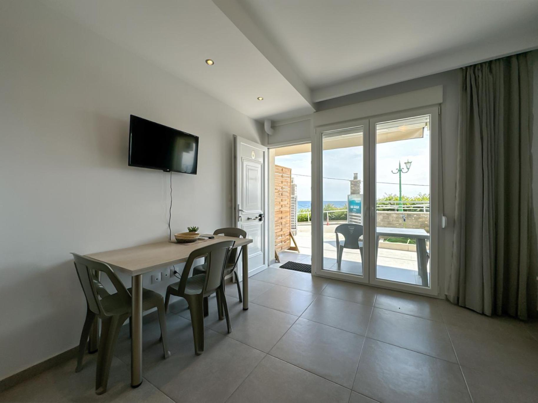 Blue Horizon 6 Apartman Nea Kallikrateia Kültér fotó